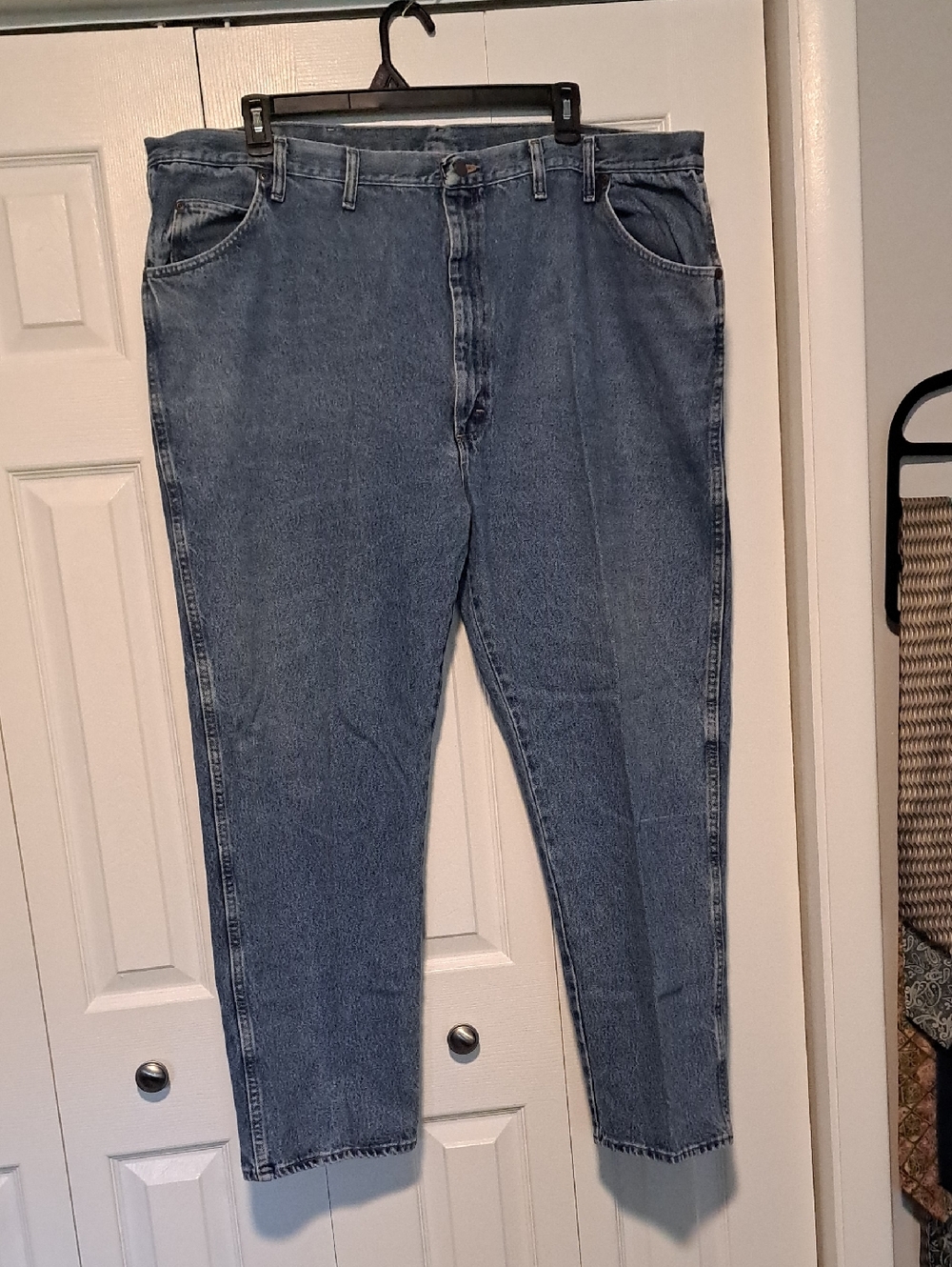 Wrangler Straight-Leg Men's Denim Jeans - Blue